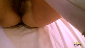 สาวเอเชียโดนน้ำเงี่ยนหลังโดนเย็ดแรง