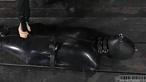 Detailed whipping of the babe's ass in the scene