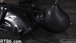 Detailed whipping of the babe's ass in the scene