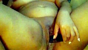 Imaginando um macho me comendo eu chupo sento e gozo na piroca imagining a male eating me i suck it sit down and enjoy the dick