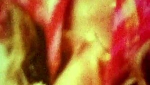 Soy una MILF rubia, dice.