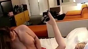 Lesbi Seragam Goda pake Tetek Gede