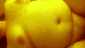 Friends with benefits explore their relationship.