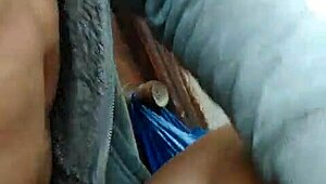 Sinirliydi ve canavar yarrakla sert gay köpek stili için beni aradı