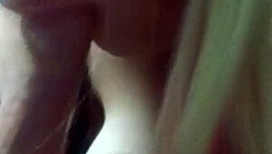 Girlfriends first blowjob on homemade sex tape with friend amateurs