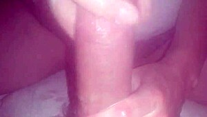 this amateur handjob makes me cum so hard
