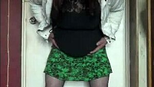 Punci crossdresser sóvárog a sperma nyelés után pee helyett