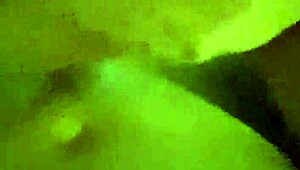 Ella chorrea en mi polla monstruosa durante el masaje