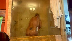 mistress danie showering in pcb 😏