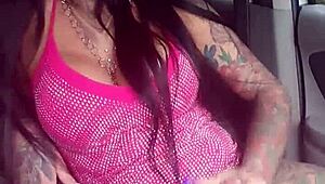 He drove through São Paulo's center, webcam capturing his gay transsexual jerk off session with bareback hardcore.