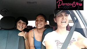 She guides in the car with big tits