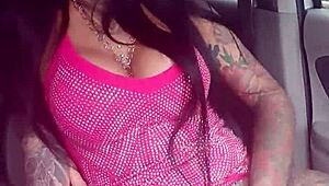 He drove through São Paulo's center, webcam capturing his gay transsexual jerk off session with bareback hardcore.