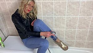 wet clothes clinging to blonde in homemade solo