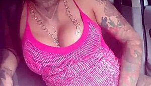 He drove through São Paulo's center, webcam capturing his gay transsexual jerk off session with bareback hardcore.