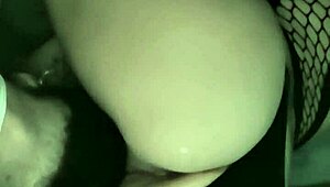 Amateur Couple Engages in Intense Muff Diving and Pussy Licking