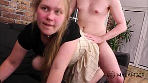 Maja, curvilínea de 18+, mergulha em sua primeira aventura selvagem de ménage MMF