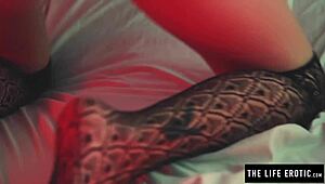 Pretty redhead whipping her ass until she cums 😈