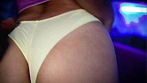 Sexy Latina Babe Looks So Sexy Sucking Cock