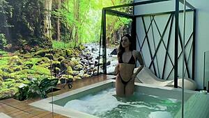 Morena šialená od chuti v hidromasáži kompletná