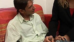 perverse family shares a cozy threesome gathering