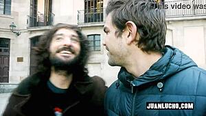 Muscular Bodybuilder Tattoos His Way To Intense Christmas Orgasm With Solo Wank