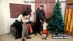 Muscular Bodybuilder Tattoos His Way To Intense Christmas Orgasm With Solo Wank