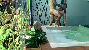 Morena Louca de Tesao na Hidromassagem Completo