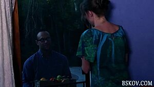 jessie andrews vahşi üçlüde sertçe emiyor wow