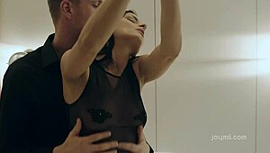 Hands-Free Blowjob and Pussy Fuck