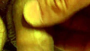 Piroca mole no banheirao, stroking that monster cock 😏