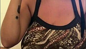 Hey, this latina putinha uses her vibrator on that big pussy, doesn't she?