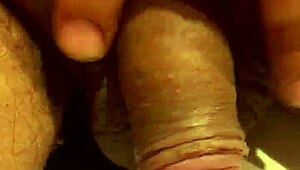 Piroca mole no banheirao, stroking that monster cock 😏