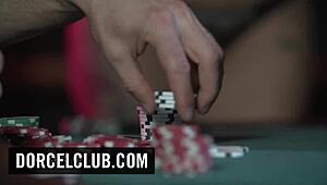 Detrás de escenas: La obsesión secreta de Ella con emociones backstage.