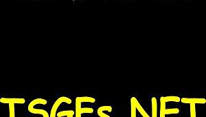 Wow! Culo stretto trans sfondato duro in anal rough