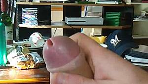 I Jerk Off to Tranny Porn