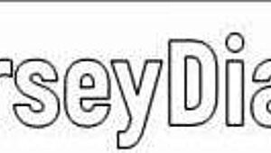 Pastroka je bila zauzeta u kuhinji, ali nisam mogao čekati... tako horny! 😈