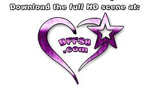 Harper Red, Naudi Nala in Ozzy Sparx se podajo v divji kolegijski štirič. Njihove poželenjske želje eksplodirajo ob vsakem dotiku.