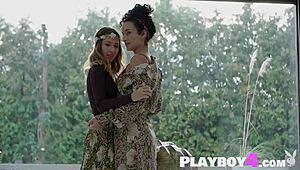 i saw small tits milfs posing naked in the pool, so hot