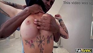 Lilith Morningstar Robber Takes Huge Creampie in Sexy Ride