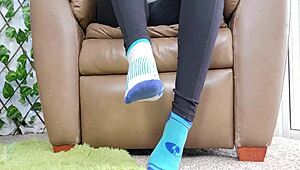 Femdom Smelly Feet Jerk Off Instructions?