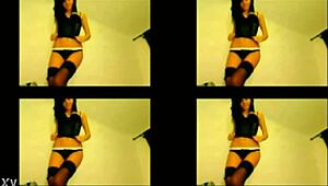 webcam girl chats and shows off in live stream