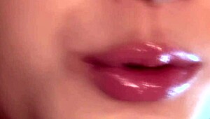 Skinny Babe Feels Clit Stimulation Before Riding