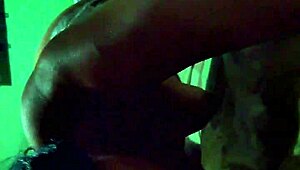 Andrea peta y penetrada