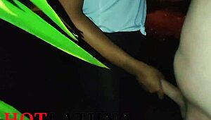 negra venezolana cobra 1 dolar por tener sexo en publico - medellin colombia