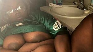 Late Night With Satisfier Nookiecookies