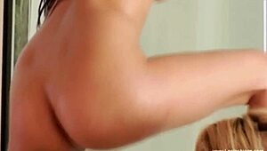 Sexy And Wet Lesbian Lovers Hot