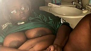 Late Night With Satisfier Nookiecookies