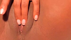 Jamaican Beauty Fucked While Friends Watch