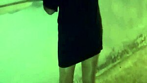 Yo, gece naylonlu anne temizlik yapıyor, çok sıcak ve amatör! 🔥