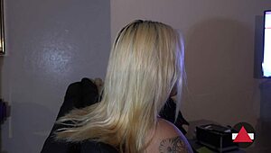 i lik when he fuks my long blonde hair by suprise, moaning dirty